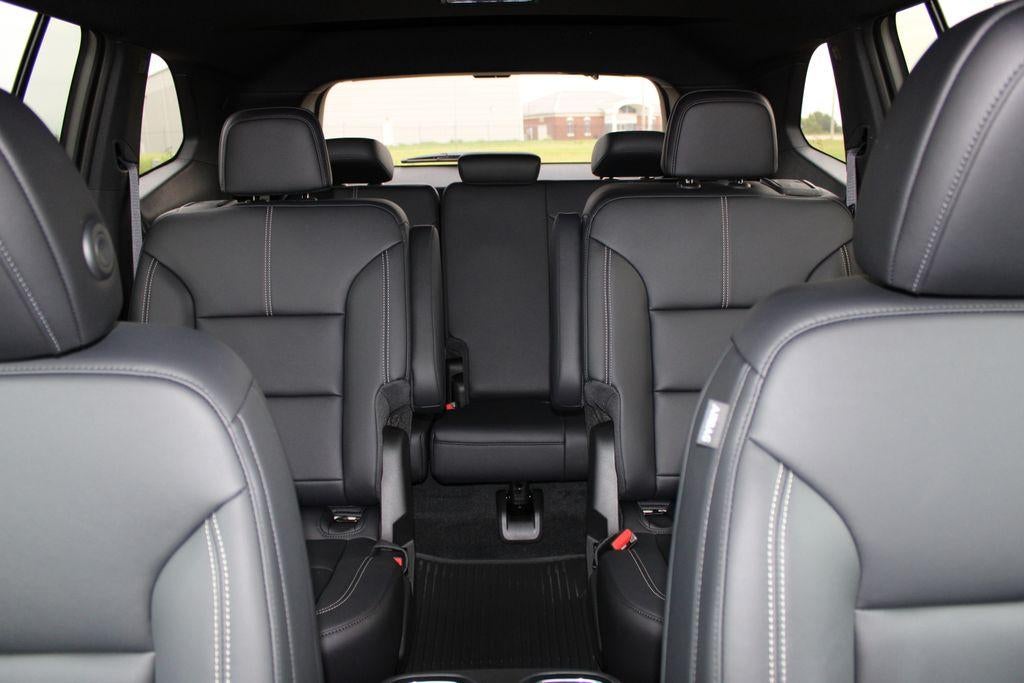2026 GMC Acadia Elevation - Photo 12