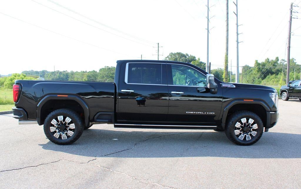 2025 GMC Sierra 2500 HD Denali