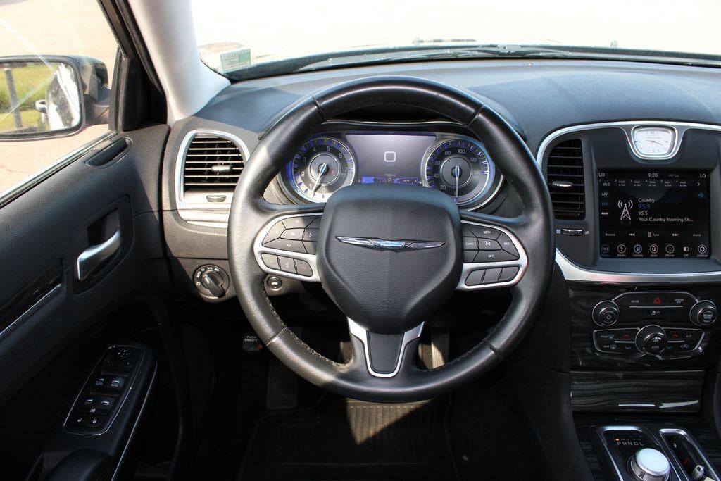 2019 Chrysler 300 Touring