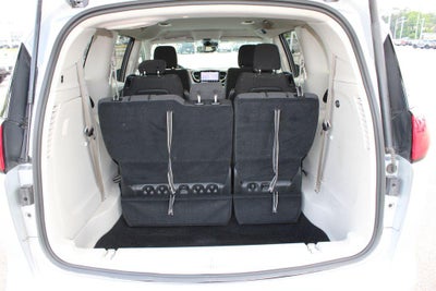 2024 Chrysler Voyager LX