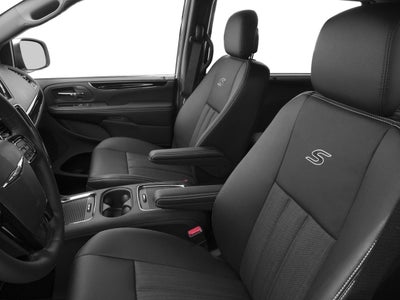 2016 Chrysler Town & Country S