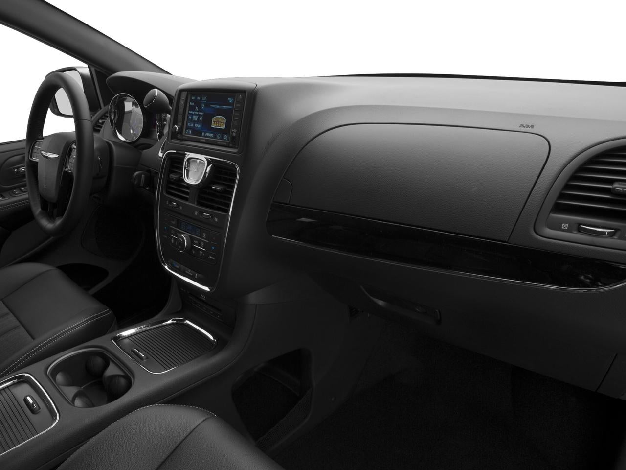 2016 Chrysler Town & Country S