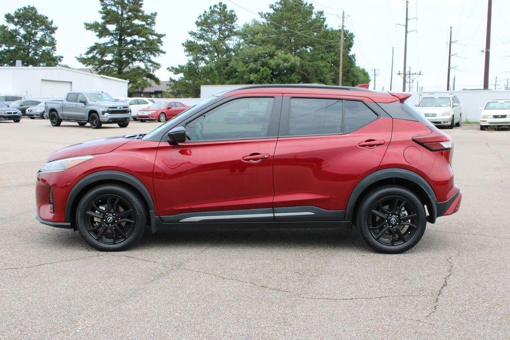2023 Nissan Kicks SR