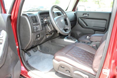 2010 HUMMER H3 Base